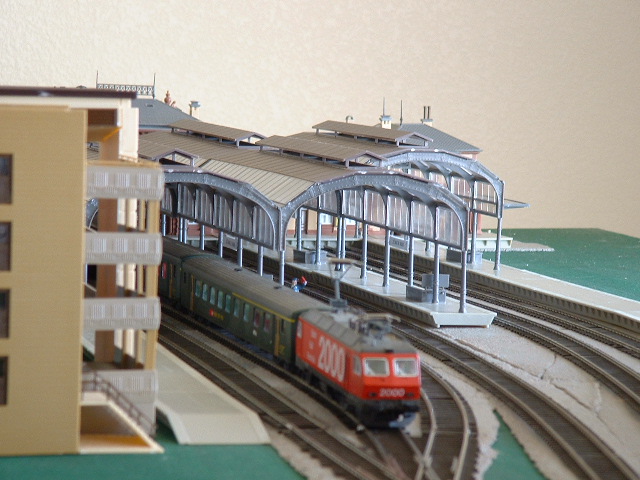 Train departing Zurich HB